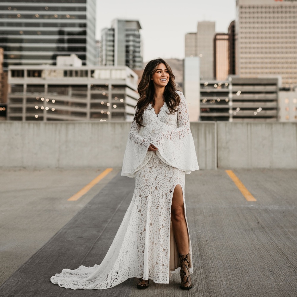 Lulu’s Duchess Ivory Lace Bell Sleeve Maxi